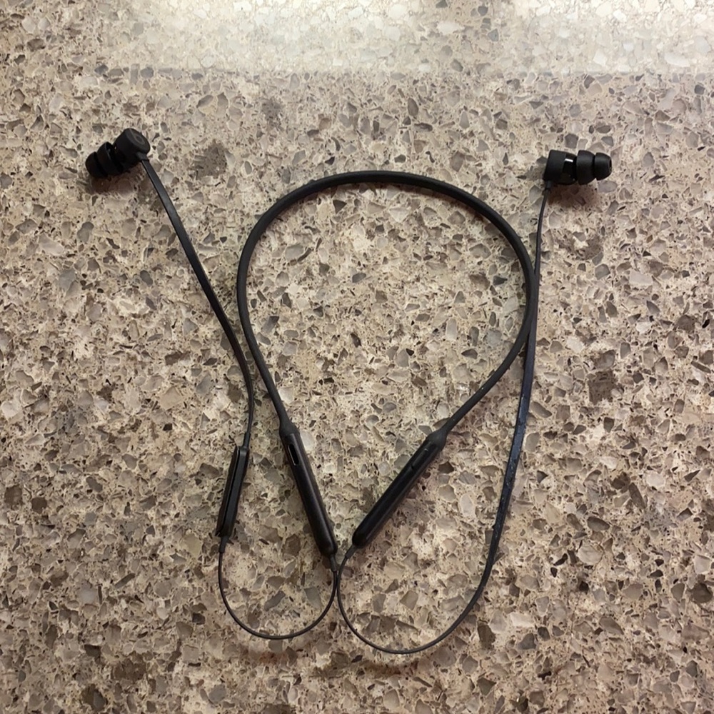 Beats By Dre Bluetooth Earbuds
